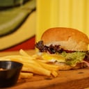 Foto de HAMBURGUESA CHESSE DOBLE