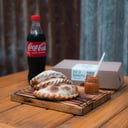 Foto de Empanadas de carne cortada a cuchillo