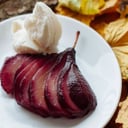 Foto de Peras al malbec con helado mascarpone