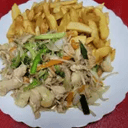 Foto de CHAPSUI DE POLLO.. CON PAPAS FRITAS