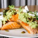 Foto de Salmón a la Plancha con Guacamole
