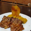 Foto de bondiola de cerdo con puré