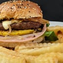 Foto de HAWAIANA con papas a la francesa