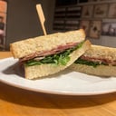 Foto de Sandwich XL Rúcula y Jamón Crudo
