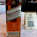 Foto de Johnnie Walker Gold Label
