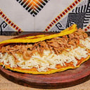 Foto de Cachapa de Mechada y Queso Rallado