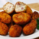 Foto de Croquetas caseras de jamón, cabrales, pollo