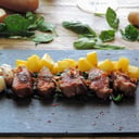 Foto de Presa ibérica con patatas arrugada y mojo picón