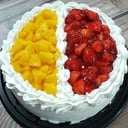 Foto de tres leches conbinado fresa y durazno