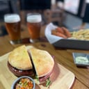 Foto de Sandwich de salchicha parrillera