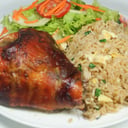 Foto de 1/4 de pollo con ensalada y chaufa