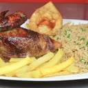 Foto de 1/4 de pollo con papa, chaufa, wantan frito y ensalada