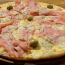 Foto de Muzza, Roquefort y jamon
