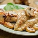 Foto de pechuga en salsa de champiñones