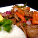 Foto de lomo saltado............................$ 9.000