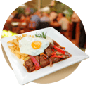 Foto de lomo saltado a lo pobre .........$ 9.900