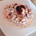 Foto de Porción de Ensalada Grande Camarón, Calamar y Pulpo