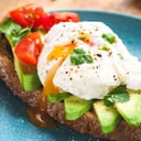 Foto de Tostada de aguacate con salmón