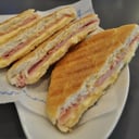 Foto de Tostados Casero con Jamon Cocido y Queso