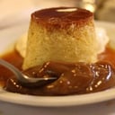 Foto de Flan con dulce de leche y crema