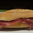 Foto de MONTADITO DE JAMÓN SERRANO