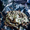 Foto de 1/2 ORDEN DE PAPA PREPARADA DE CARNE ADOBADA, ASADA, CABEZA, LENGUA Y/O TRIPA