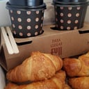 Foto de CAFE C/LECHE P/LLEVAR 240CC + 2 FACTURAS