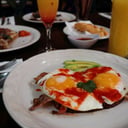 Foto de Toast de huevo con Alfredo