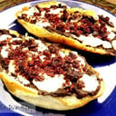 Foto de Molletes jamón, salchicha, chorizo o tocino
