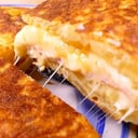 Foto de Tortilla de papas con jamón y queso