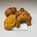 Foto de Facturas Con crema o medialunas o Sacramento 