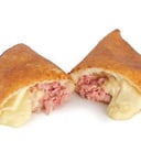 Foto de EMPANADA DE JAMÓN Y QUESO