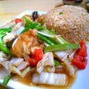 Foto de pollo con verduras con chaufa 