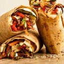 Foto de ROLL CROCANTE VEGGIE + AGUA 500 CC + GASEOSA 500 CC