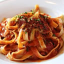Foto de  Pasta arrabiata con albondigas  ( PICANTE )