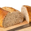 Foto de pan de trigo y banano.