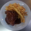 Foto de Bondiola braseada+ bebida + guarnicion + postre o cafe