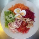 Foto de Ensalada completa + bebida + guarnicon + postre o cafe