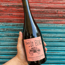 Foto de Roberto Henriquez, botella de Santa Cruz de Coya