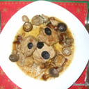 Foto de Estofado de solomillo de cerdo con trufa y tocino, acompañado de ensalada rusa