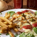 Foto de Suprema Napolitana con papas fritas