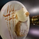 Foto de Tarta tibia de manzana con helado