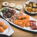Foto de Tabla de Filete y Papas Rústicas