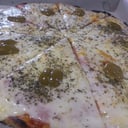 Foto de Pizza mozarrella y jamón (entera)