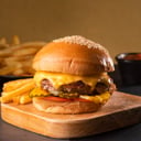 Foto de Clásica + Papas Fritas