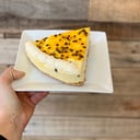 Foto de Porción Cheeseecake Maracuya 🍈
