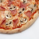 Foto de Pizza Jamón y Hongos Frescos