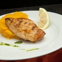 Foto de PECHUGA DE POLLO C/GUARNICION