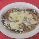 Foto de Huarache con bistec gratinado