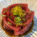 Foto de FLOR DE ATUN ROJO CON CAVIAR DE ACEITE Y TRUFA 